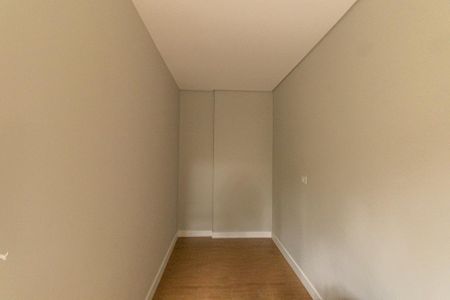 Casa de condomínio à venda com 248m², 3 quartos e 3 vagasCloset da suíte 2
