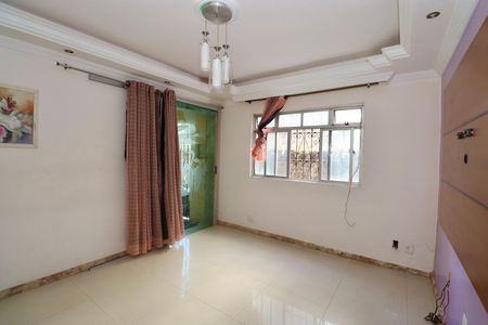 Sala de apartamento para alugar com 2 quartos, 49m² em Saboeiro, Salvador
