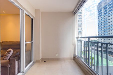 Apartamento para alugar com 61m², 2 quartos e 1 vaga Apartamento para alugar com 61m², 2 quartos e 1 vagaVaranda