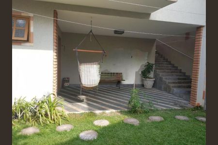 Casa à venda com 3 quartos, 300m² em Jardim Luanda, São Paulo