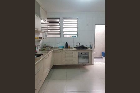 Casa à venda com 3 quartos, 300m² em Jardim Luanda, São Paulo
