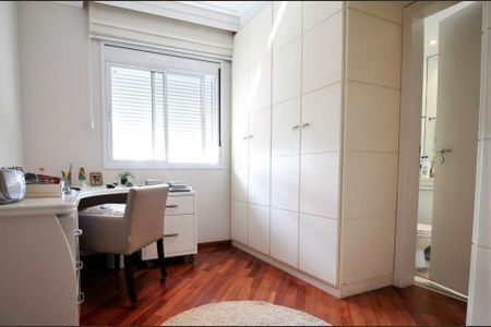 Apartamento à venda com 166m², 4 quartos e 3 vagas