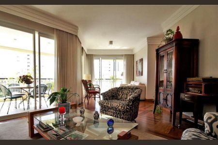 Apartamento à venda com 166m², 4 quartos e 3 vagas