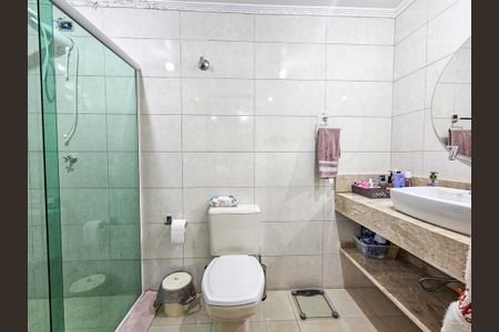 Casa de condomínio para alugar com 140m², 3 quartos e 2 vagasBanheiro da Suíte