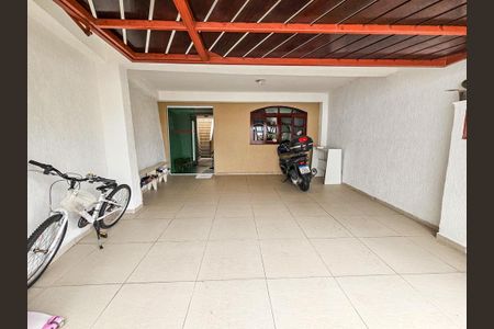 Casa de condomínio para alugar com 140m², 3 quartos e 2 vagasGaragem