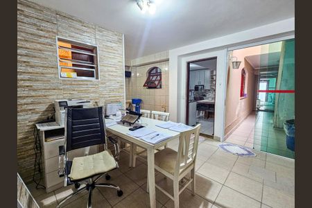 Casa de condomínio para alugar com 140m², 3 quartos e 2 vagasQuintal