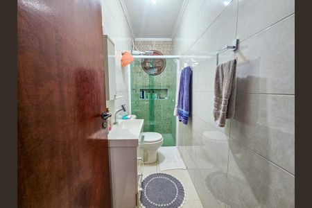 Casa de condomínio para alugar com 140m², 3 quartos e 2 vagasBanheiro