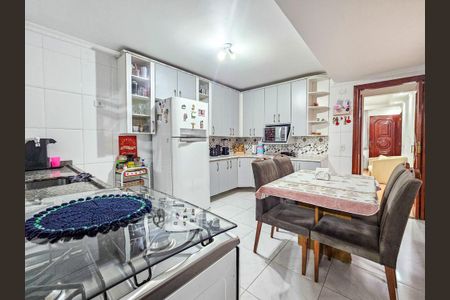 Casa de condomínio para alugar com 140m², 3 quartos e 2 vagasCozinha