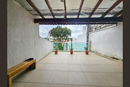 Casa de condomínio para alugar com 140m², 3 quartos e 2 vagasVaranda da Suite
