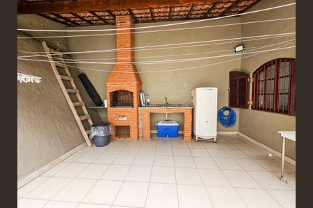 Casa de condomínio para alugar com 140m², 3 quartos e 2 vagasChurrasqueira