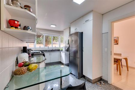 Casa à venda com 4 quartos, 518m² em Jardim Cordeiro, São Paulo