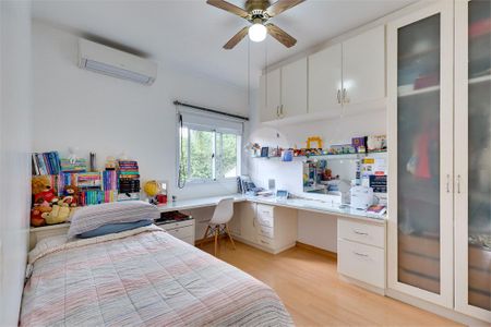 Casa à venda com 4 quartos, 518m² em Jardim Cordeiro, São Paulo