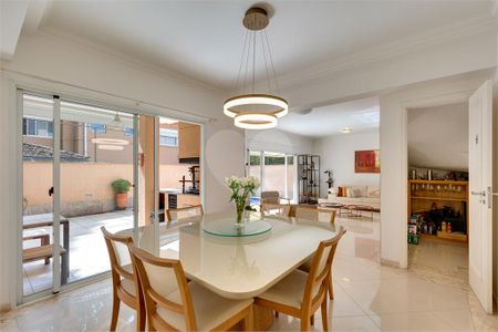 Casa à venda com 4 quartos, 518m² em Jardim Cordeiro, São Paulo