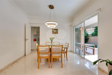 Casa à venda com 4 quartos, 518m² em Jardim Cordeiro, São Paulo