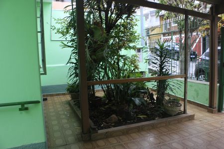 Casa para alugar com 134m², 3 quartos e 3 vagasQuintal e garagem