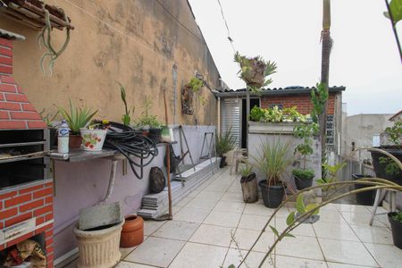 Casa à venda com 90m², 3 quartos e 2 vagas Casa à venda com 90m², 3 quartos e 2 vagasVaranda