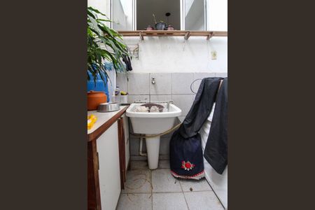 Casa à venda com 90m², 3 quartos e 2 vagas Casa à venda com 90m², 3 quartos e 2 vagasÁrea de Serviço