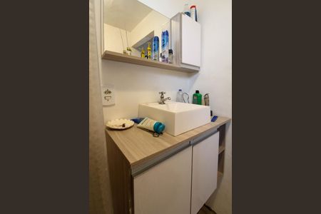 Casa à venda com 90m², 3 quartos e 2 vagas Casa à venda com 90m², 3 quartos e 2 vagasBanheiro 2