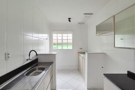 Apartamento à venda com 48m², 2 quartos e 1 vaga Apartamento à venda com 48m², 2 quartos e 1 vagaCozinha e Área de Serviço