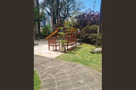 Apartamento para alugar com 128m², 4 quartos e 1 vaga