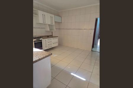 Casa para alugar com 3 quartos, 135m² em Vila Milton, Guarulhos