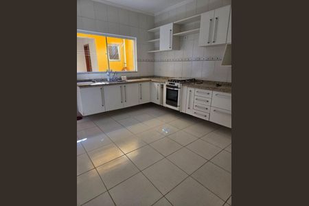 Casa para alugar com 3 quartos, 135m² em Vila Milton, Guarulhos
