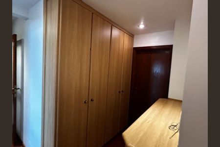 Apartamento para alugar com 198m², 4 quartos e 3 vagas