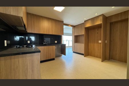 Apartamento para alugar com 160m², 3 quartos e 3 vagas