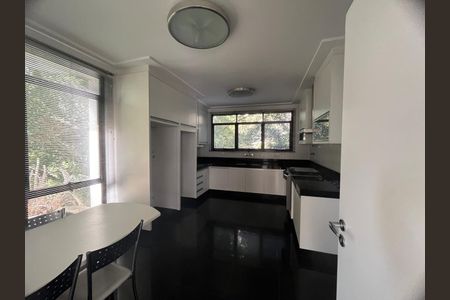 Apartamento à venda com 289m², 3 quartos e 3 vagas