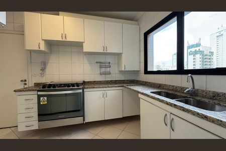 Apartamento à venda com 200m², 4 quartos e 4 vagas