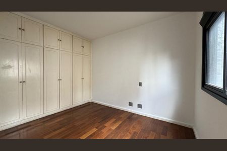 Apartamento à venda com 200m², 4 quartos e 4 vagas