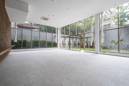 Apartamento à venda com 340m², 4 quartos e 4 vagas Apartamento à venda com 340m², 4 quartos e 4 vagasÁrea Comum