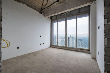 Apartamento à venda com 340m², 4 quartos e 4 vagas Apartamento à venda com 340m², 4 quartos e 4 vagasSuíte 3