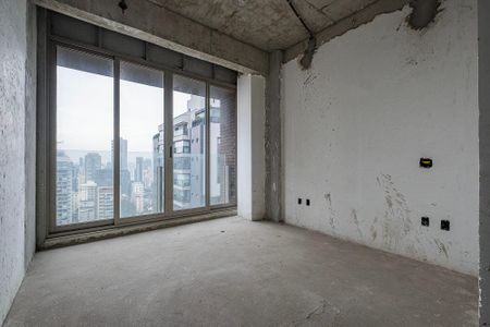 Apartamento à venda com 340m², 4 quartos e 4 vagasSuíte 2