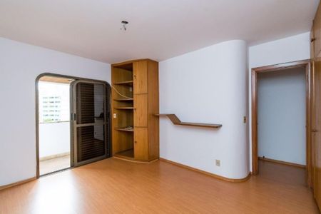 Apartamento para alugar com 370m², 4 quartos e 4 vagas