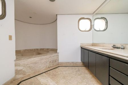 Apartamento para alugar com 370m², 4 quartos e 4 vagas