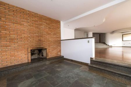 Apartamento para alugar com 4 quartos, 370m² em Vila Suzana, São Paulo