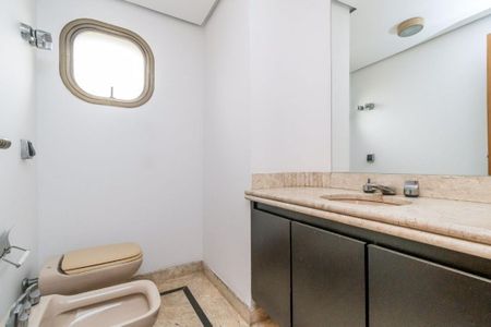 Apartamento para alugar com 370m², 4 quartos e 4 vagas