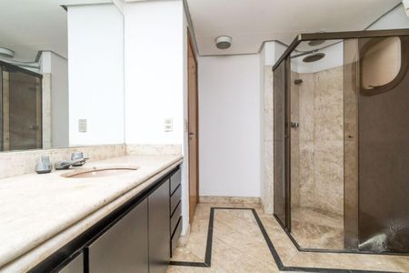 Apartamento para alugar com 370m², 4 quartos e 4 vagas