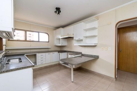 Apartamento para alugar com 370m², 4 quartos e 4 vagas