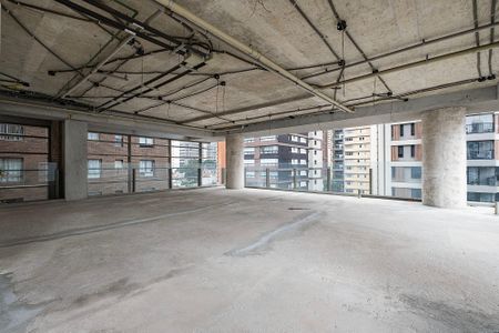 Apartamento à venda com 315m², 4 quartos e 4 vagas Apartamento à venda com 315m², 4 quartos e 4 vagasSala