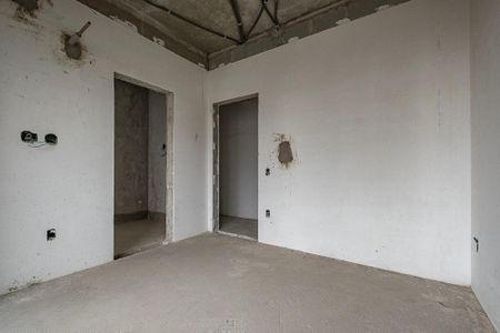 Apartamento à venda com 315m², 4 quartos e 4 vagas Apartamento à venda com 315m², 4 quartos e 4 vagasSuíte 2