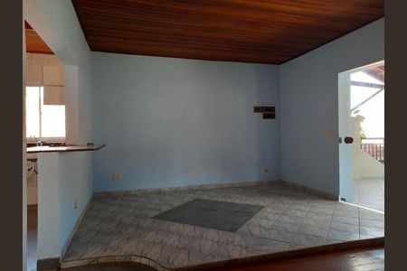 Casa à venda com 149m², 3 quartos e 6 vagas