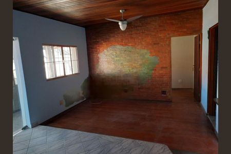 Casa à venda com 149m², 3 quartos e 6 vagas