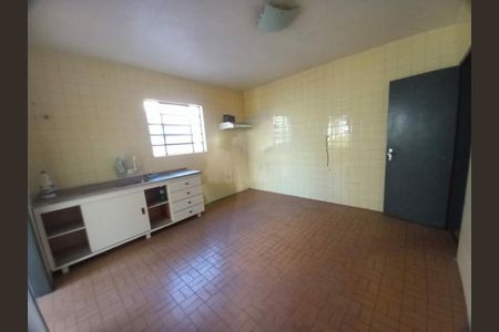 Casa à venda com 4 quartos, 170m² em Cidade Dutra, São Paulo