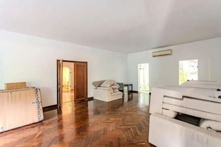 Casa à venda com 4 quartos, 420m² em Jardim Luzitania, São Paulo