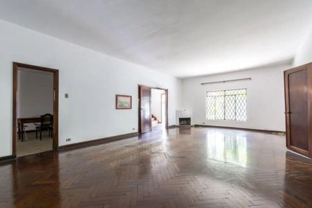 Casa à venda com 4 quartos, 420m² em Jardim Luzitania, São Paulo