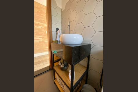 Casa à venda com 250m², 4 quartos e 4 vagas