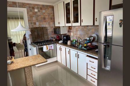 Casa à venda com 250m², 4 quartos e 4 vagas