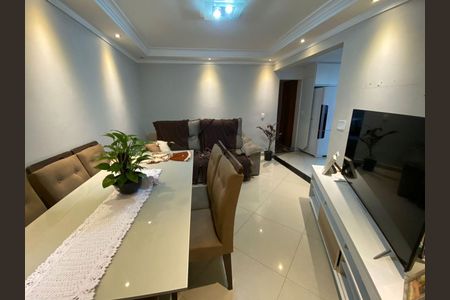 Casa à venda com 4 quartos, 250m² em Jardim Guarani, São Paulo